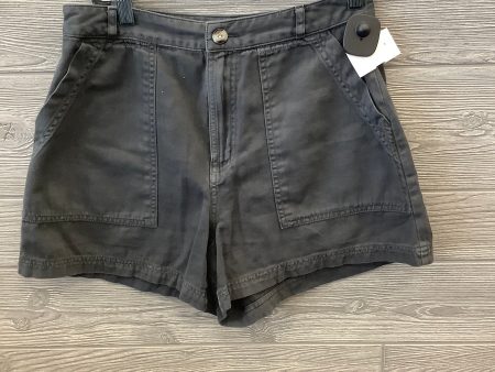 Shorts By Universal Thread In Grey, Size: 6 Online