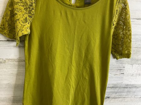 Top Short Sleeve By Ann Taylor In Chartreuse, Size: Xs on Sale