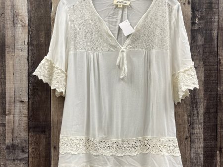 Top Short Sleeve By Listicle In Ivory, Size: M Hot on Sale