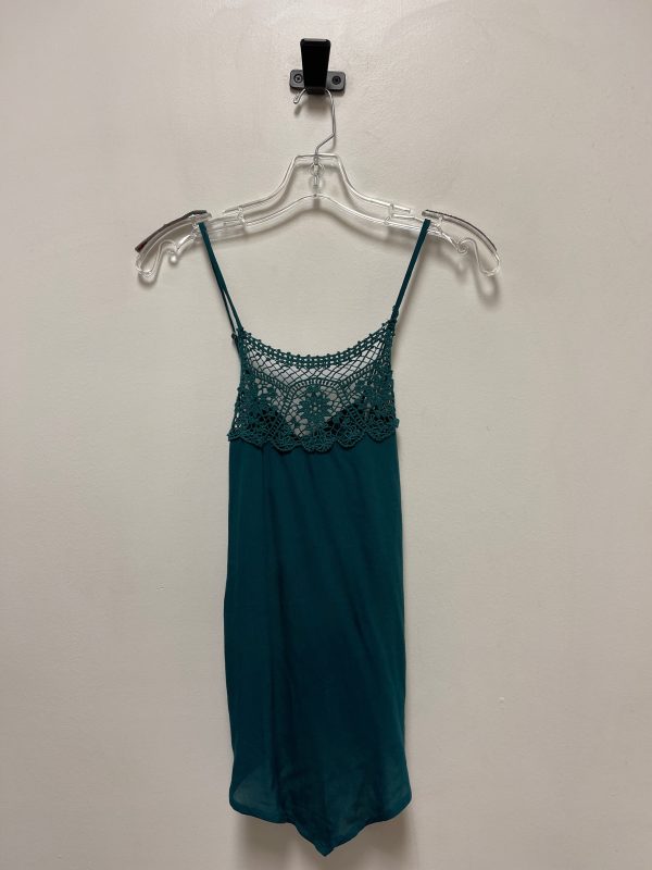 Top Sleeveless By Maurices In Green, Size: Xs Hot on Sale