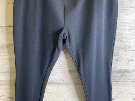 Pants Cropped By Isaac Mizrahi Live Qvc In Grey, Size: 12 on Sale