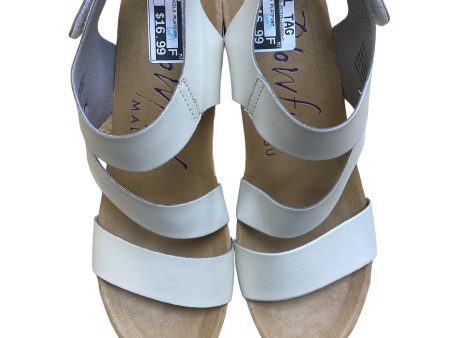 White Sandals Heels Platform Blowfish, Size 9.5 Hot on Sale